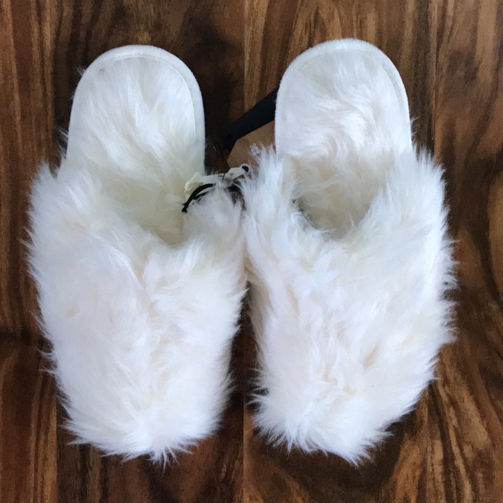 Forever 21 Fuzzy Slippers